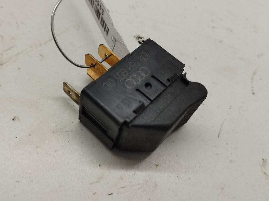 кнопка стеклоподъемника переднего левого Audi A4 B5 1995, 1.8 л., бензин, МКПП, белый, седан, 4D0959855
