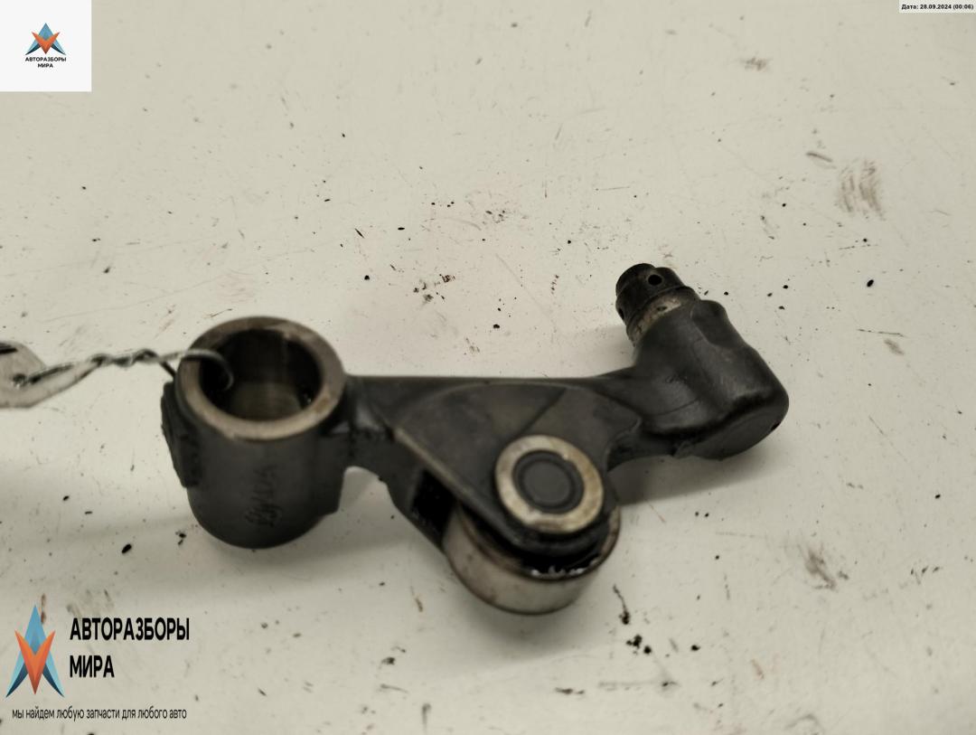 коромысло клапана (рокер) Skoda Octavia mk2 (A5 1Z) 2004, 2.0 л., дизель, МКПП, серый, хетчбэк 5 дв. - фото №1