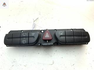 кнопка аварийной сигнализации Mercedes-Benz C-Класс W203/S203/CL203 2002, 1.8 л., бензин, МКПП, синий, универсал, 2038218258