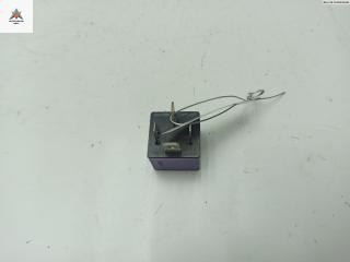 реле (прочие) Renault Laguna 1 поколение 1997, 1.8 л., бензин, МКПП, зелёный, хетчбэк 5 дв., 03525