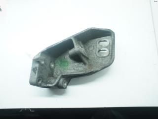 кронштейн КПП Ford Escort 5 поколение [2-й рестайлинг] 1996, 1.4 л., бензин, МКПП, красный, хетчбэк 3 дв., 95AB6031AA