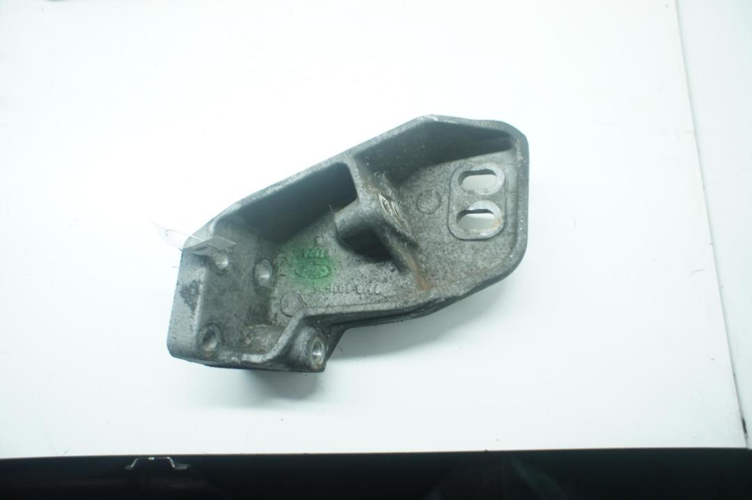 кронштейн КПП Ford Escort 1996, 1.4 л., бензин, МКПП, красный, хетчбэк 3 дв., 95AB6031AA