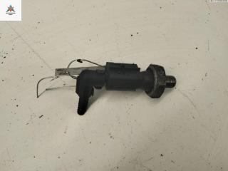 датчик давления масла Volkswagen Passat B6 2005, 2.0 л., дизель, МКПП, чёрный, универсал, 038919081D