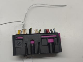 разъем (фишка) проводки Audi A4 B5 1997, 1.6 л., бензин, МКПП, серый, универсал, 4D0971978