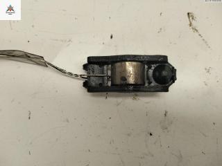 коромысло клапана (рокер) Volkswagen Golf 4 поколение 1998, 1.4 л., бензин, МКПП, красный, хетчбэк 3 дв.