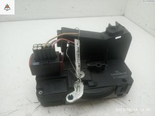 замок двери передней правой Renault Trafic 2 поколение [рестайлинг] 2006, 1.9 л., дизель, МКПП, белый, микроавтобус