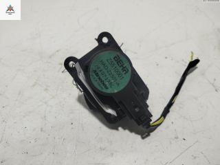 моторчик заслонки печки Peugeot 308 T9 2014, 1.6 л., бензин, МКПП, чёрный, хетчбэк 5 дв., 5510001