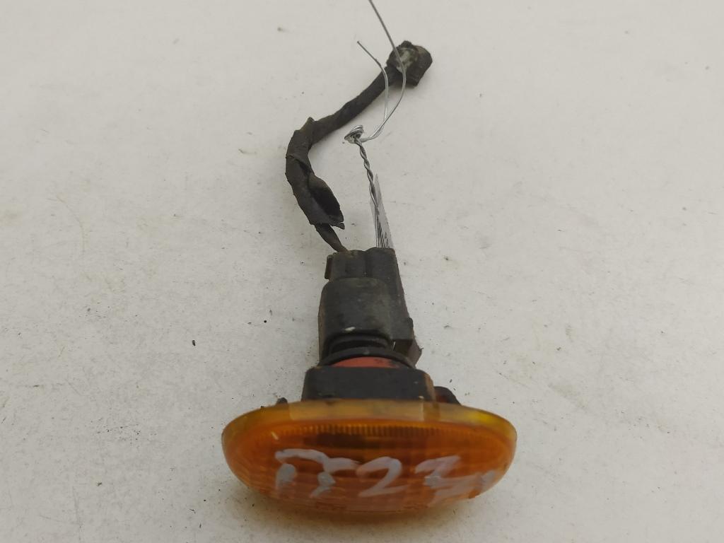 повторитель передний правый Chevrolet Matiz 2006, 1.0 л., бензин, МКПП, зелёный, хетчбэк 5 дв.