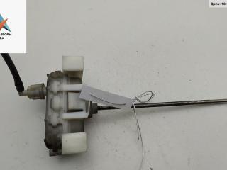 замок лючка топливного бака Audi A4 B5 1996, 1.8 л., бензин, МКПП, зелёный, седан