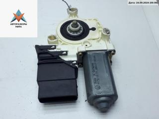 моторчик стеклоподъемника задний левый Volkswagen Golf 5 поколение 2004, 1.4 л., МКПП, хетчбэк 5 дв., 993424100