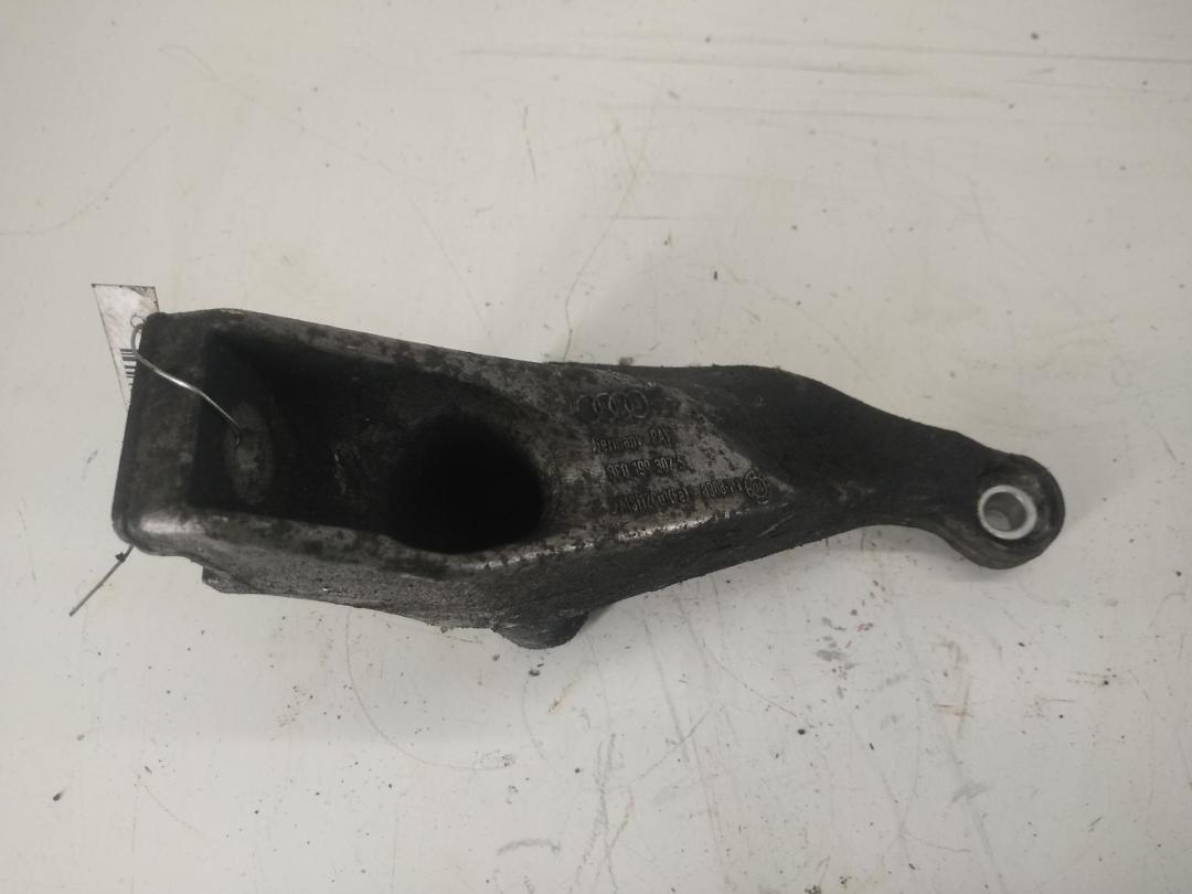 кронштейн двигателя Audi A4 B7 2005, 2.0 л., дизель, МКПП, серый, седан, 8E0199307S - фото №1