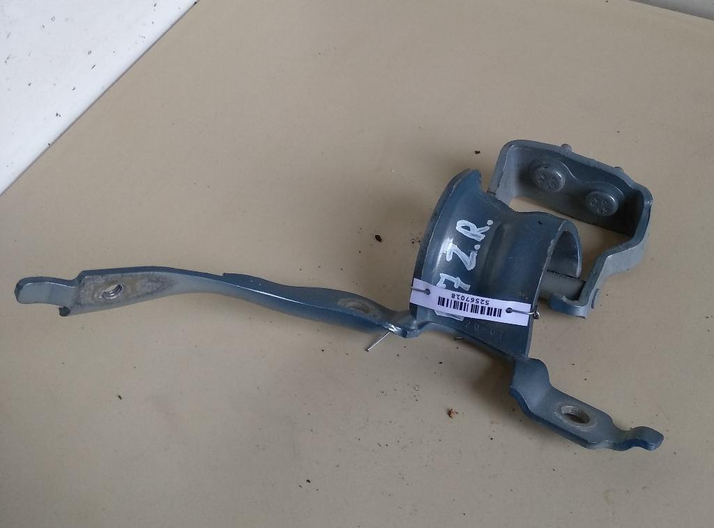 петля крышки багажника Audi A4 B7 2007, синий, универсал, 8E9827300F - фото №1