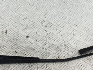 Щеткодержатель (поводок стеклоочистителя) передний Ford Fiesta 5 поколение 2003, 1.3 л., бензин, МКПП, серый, хетчбэк 3 дв.