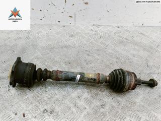 полуось передняя левая (приводной вал, ШРУС) Audi A4 B5 1996, 2.8 л., бензин, АКПП, синий, универсал, 8D0407271C