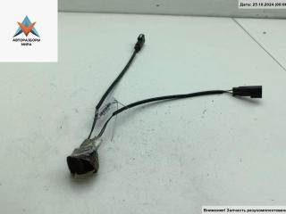 форсунка омывателя лобового стекла Ford Mondeo 2 поколение 1996, 1.8 л., бензин, МКПП, синий, хетчбэк 5 дв., 93BG17666