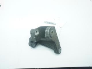 кронштейн КПП Ford Focus 1 поколение [рестайлинг] 2001, 1.4 л., бензин, МКПП, красный, хетчбэк 3 дв., 98AB6P093CF