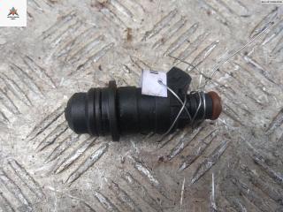 форсунка Audi 100 4A/C4 1993, 2.0 л., бензин, МКПП, красный, универсал, 037906031P