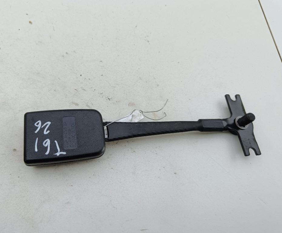 замок ремня безопасности Ford Fusion 1 поколение 2002, 1.4 л., бензин, МКПП, серый, хетчбэк 5 дв., 2S6AA61208BA - фото №1