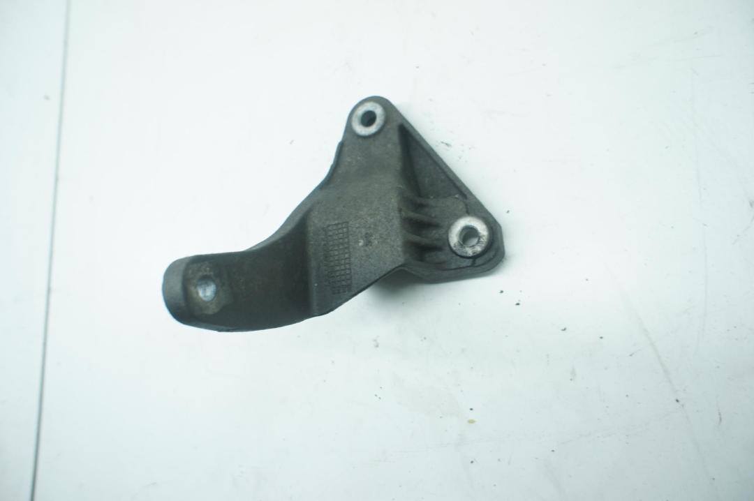 кронштейн КПП Ford Mondeo III 2005, 1.8 л., бензин, МКПП, чёрный, универсал, 1S718P093AB