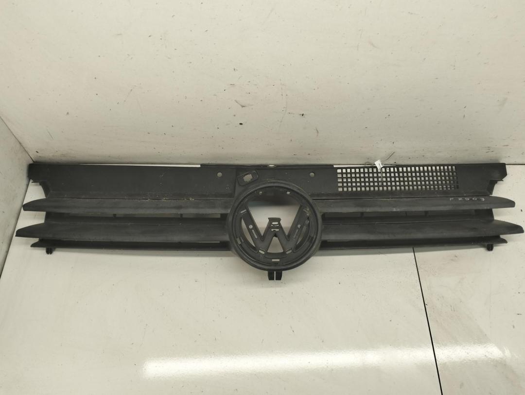 решетка радиатора Volkswagen Golf-4 2002, чёрный, хетчбэк 5 дв., DC1200406