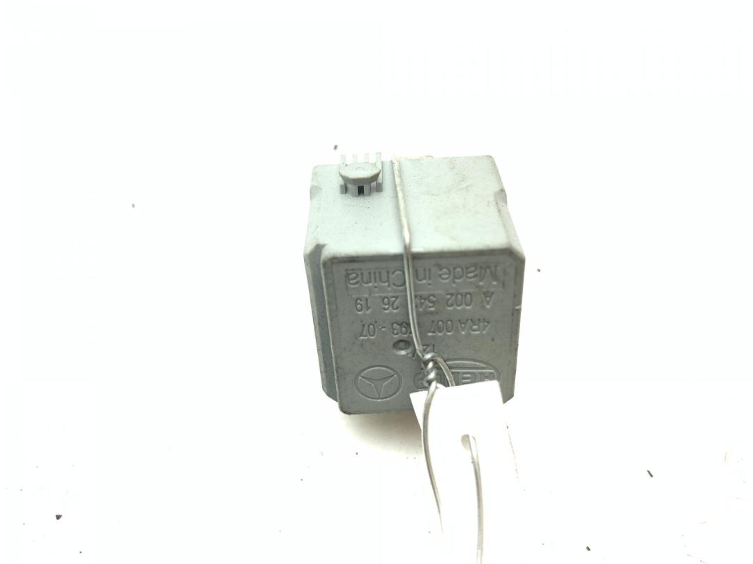 реле (прочие) Mercedes-Benz C W204 2007, 2.2 л., дизель, АКПП, чёрный, универсал, 0025422619