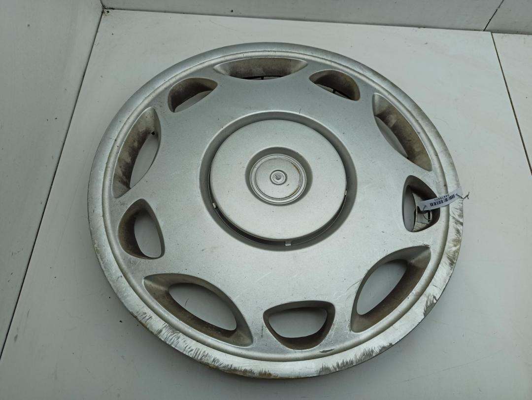 колпак колесный BMW 3 E46 1999, 2.0 л., бензин, МКПП, серый, седан, 1180104