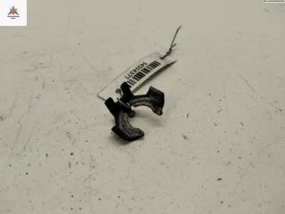 крепление форсунки Volkswagen Golf 4 поколение 1999, 1.4 л., бензин, МКПП, синий, хетчбэк 3 дв., 036133047