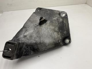 кронштейн двигателя Audi A4 B5 1999, 2.5 л., дизель, МКПП, зелёный, универсал, 4B0199307C