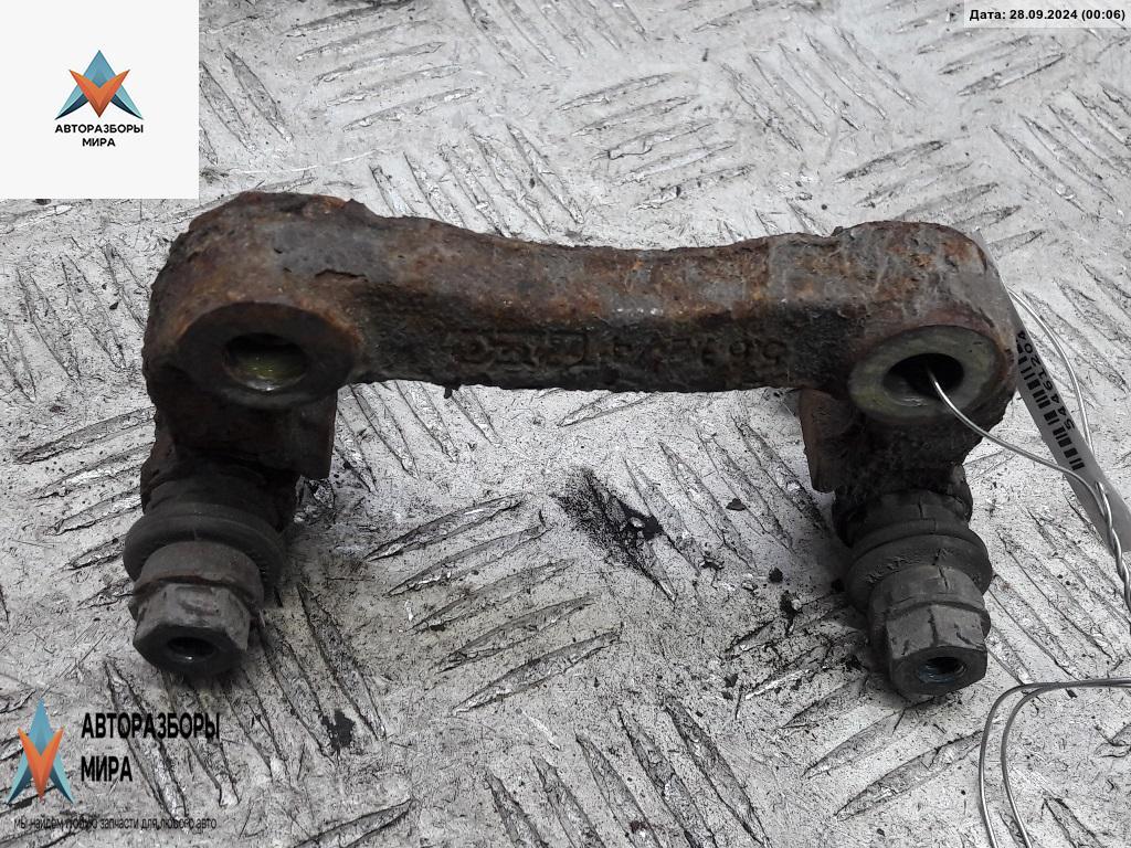 скоба суппорта Volkswagen Golf 4 поколение 1999, 1.4 л., бензин, МКПП, серый, хетчбэк 3 дв. - фото №1