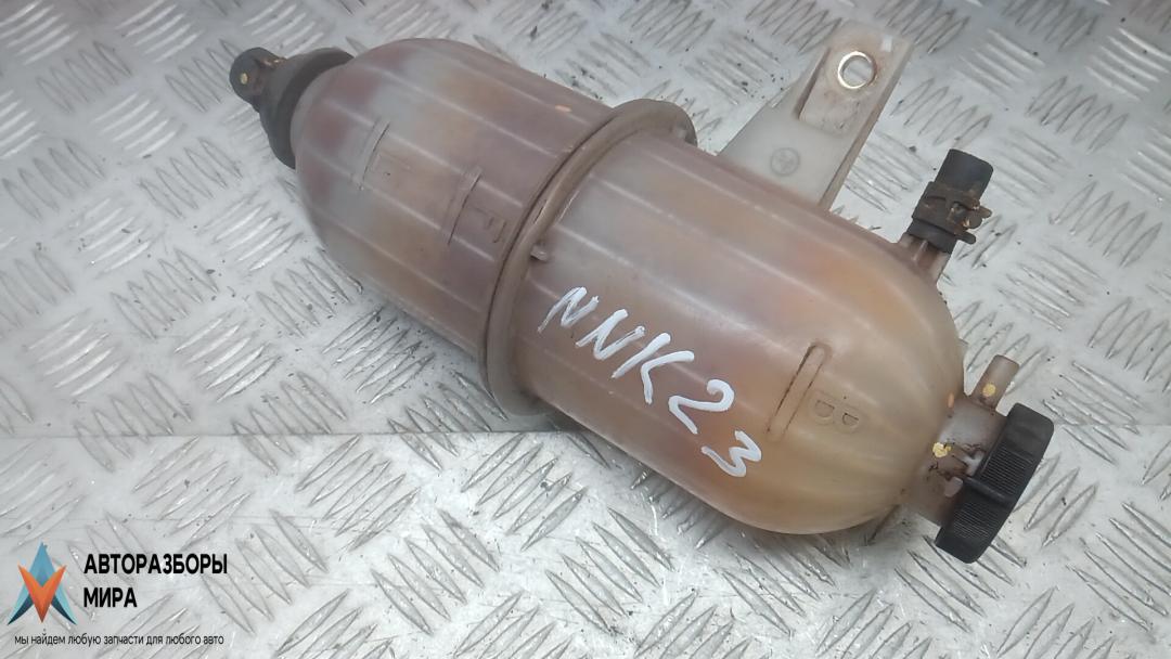 бачок расширительный Toyota Hilux 7 поколение 2005, 3.0 л., дизель, МКПП, внедорожник 5 дв., 164700L010, 1640130010 - фото №1