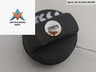 пробка топливного бака Volkswagen Polo 3 поколение 1998, 1.0 л., бензин, МКПП, красный, хетчбэк 3 дв., 191201553