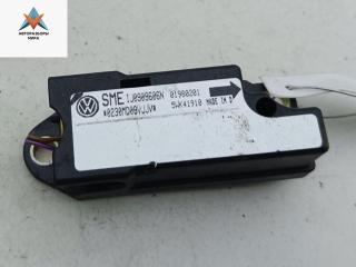 датчик AirBag Volkswagen Passat B5 1998, 1.6 л., бензин, МКПП, зелёный, универсал, 1J0909606N