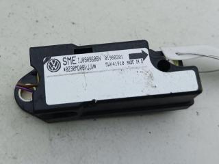датчик AirBag Volkswagen Passat B5 1998, 1.6 л., бензин, МКПП, зелёный, универсал, 1J0909606N
