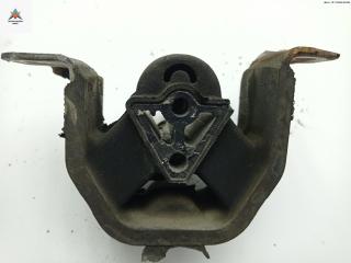 подушка крепления КПП Opel Astra F [рестайлинг] 1995, 1.6 л., бензин, МКПП, красный, хетчбэк 5 дв., 9236838