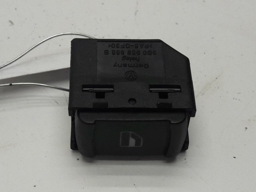 кнопка стеклоподъемника переднего правого Volkswagen Passat B5 1998, 1.8 л., бензин, МКПП, синий, универсал, 3B0959855B
