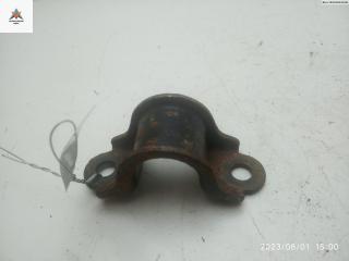 Крепление втулки стабилизатора заднего Volkswagen Transporter T5 2003, 1.9 л., дизель, МКПП, белый, микроавтобус