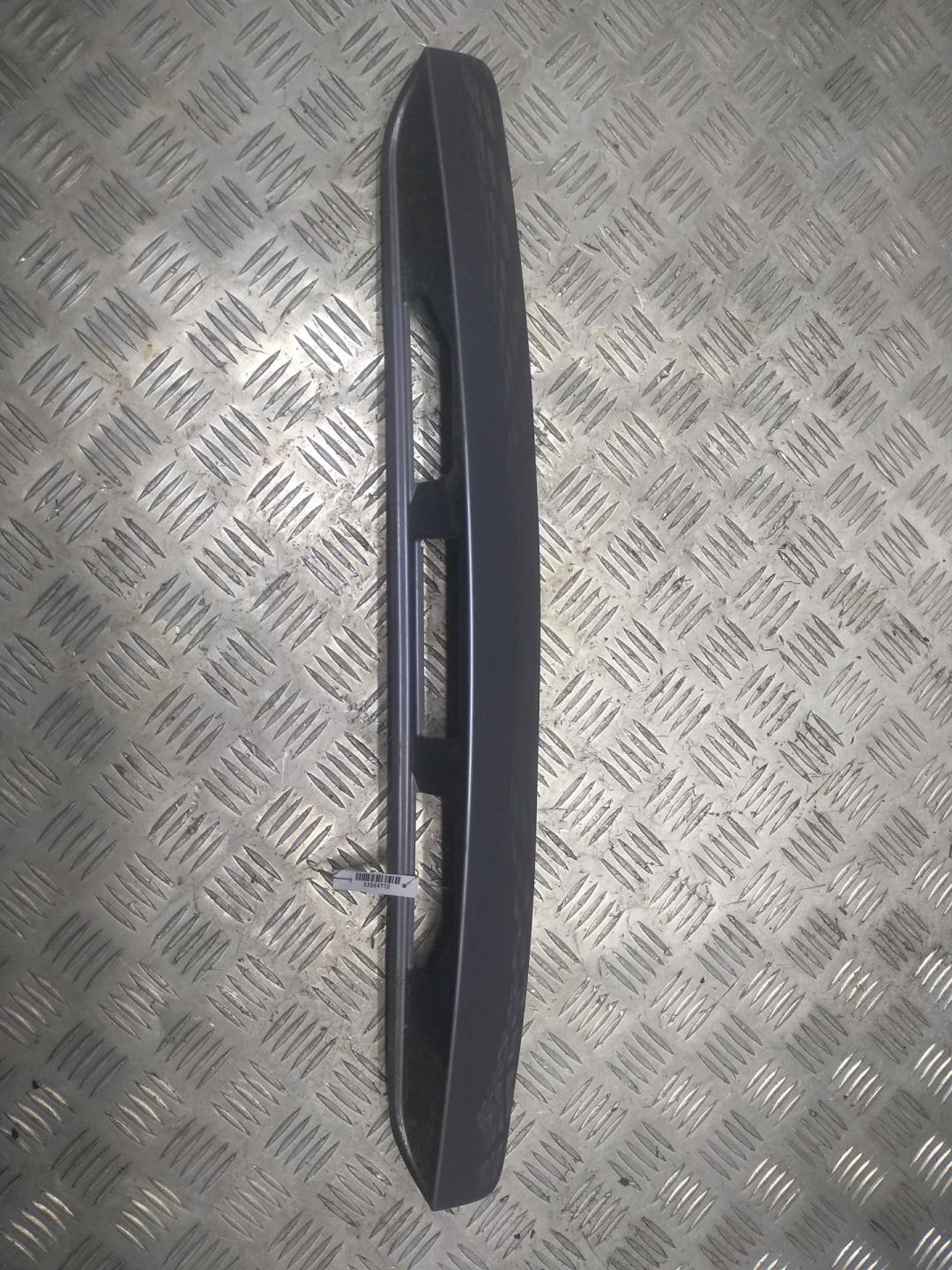накладка подсветки номера Mazda 6 GG/GY 2006, 2.0 л., дизель, МКПП, серый, универсал