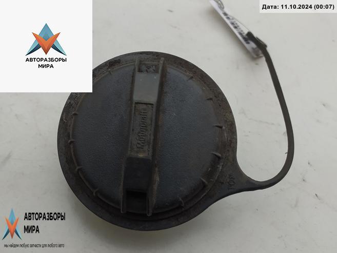 пробка топливного бака Ford Mondeo 2 поколение 1999, 2.0 л., бензин, АКПП, синий, универсал - фото №1