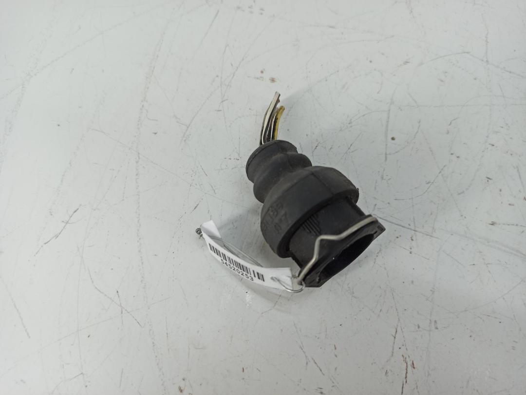 разъем (фишка) проводки Audi A4 B5 1997, 2.8 л., бензин, МКПП, серый, седан, 8D071966