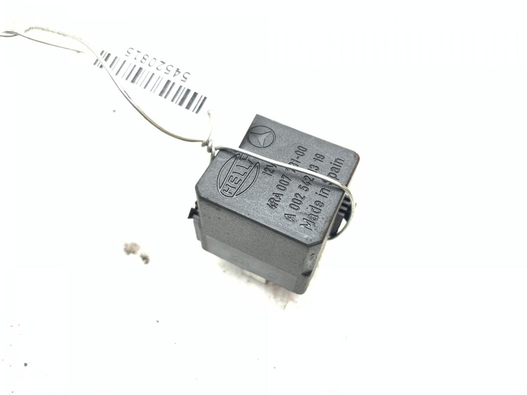 реле (прочие) Mercedes-Benz C W203 2002, 2.2 л., дизель, МКПП, серый, универсал, 0025421319