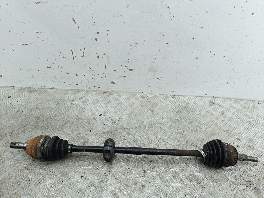 полуось передняя правая (приводной вал, ШРУС) Opel Vectra B 2001, 1.8 л., бензин, АКПП, зелёный, седан