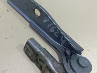 петля капота правая Audi A3 8P 2004, серый, хетчбэк 5 дв., 8P0823302