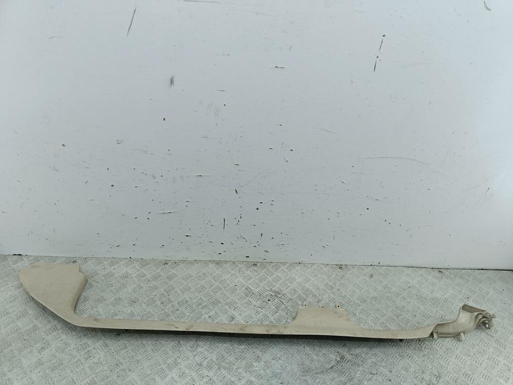 Накладка на порог внутренняя (салона) Ford Mondeo 3 поколение 2001, 2.0 л., бензин, МКПП, красный, хетчбэк 5 дв. - фото №1