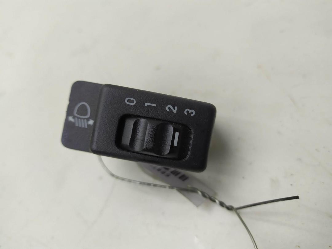 кнопка корректора фар Opel Astra F 1996, 1.6 л., бензин, МКПП, красный, хетчбэк 5 дв., 90356585