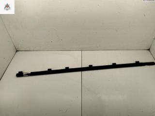 Молдинг стекла двери наружный Volkswagen Polo 4 поколение 2002, 1.2 л., бензин, МКПП, синий, хетчбэк 3 дв.