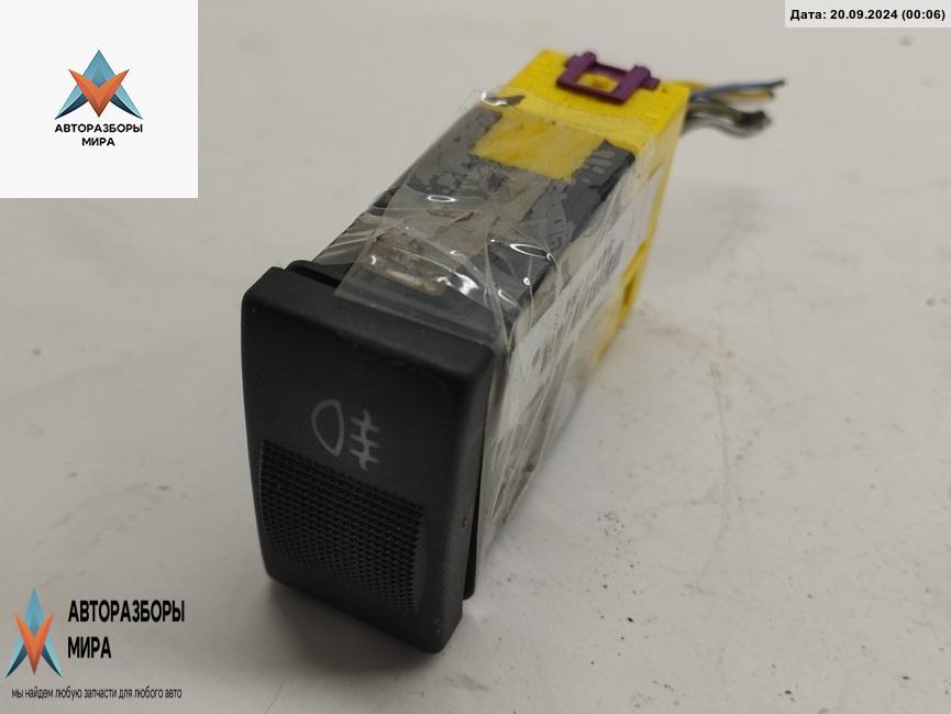 кнопка противотуманных фар Audi A4 B5 1996, 1.8 л., бензин, АКПП, серый, универсал, 4D0941563 - фото №1