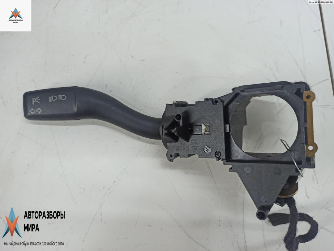 переключатель поворотов Audi A4 B6 2003, 2.5 л., дизель, МКПП, серый, кабриолет, 4E0953513A - фото №1