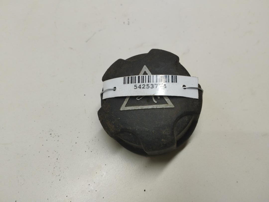 пробка расширительного бачка Peugeot 3008 2010, 1.6 л., дизель, МКПП, коричневый, внедорожник 5 дв.