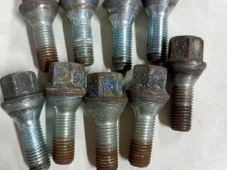 болт колесный BMW 3 серия E46 [рестайлинг] 2001, 2.2 л., бензин, МКПП, серый, универсал