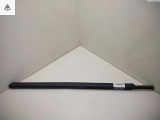 Молдинг стекла двери задней правой наружный Ford Mondeo 3 поколение 2001, 1.8 л., бензин, МКПП, серый, хетчбэк 5 дв.